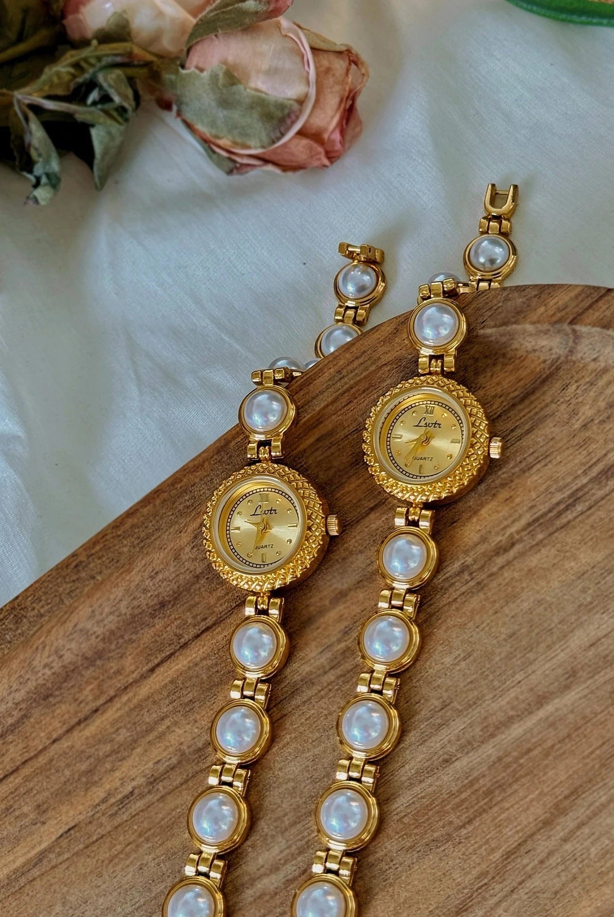 ZEYA - Anara Pearl Watch