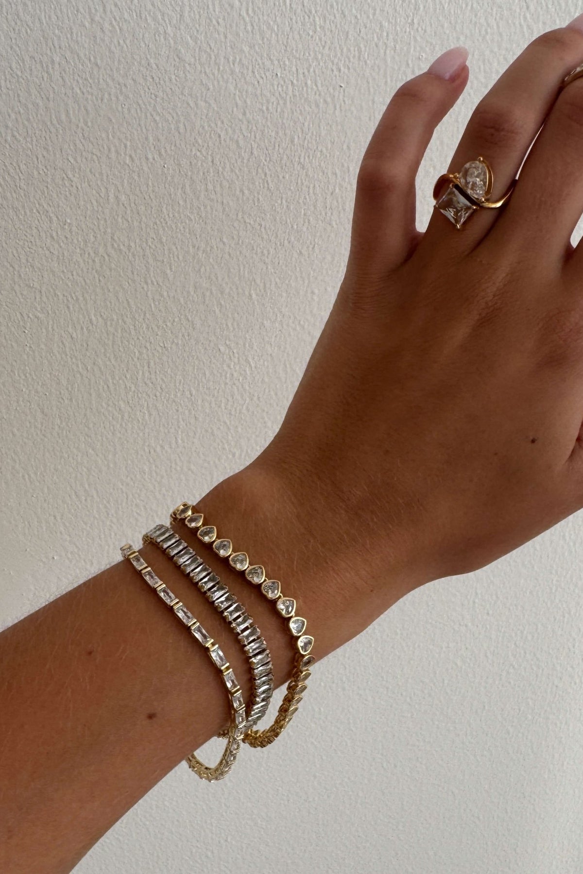 ZEYA - Arabella Heart Tennis Bracelet