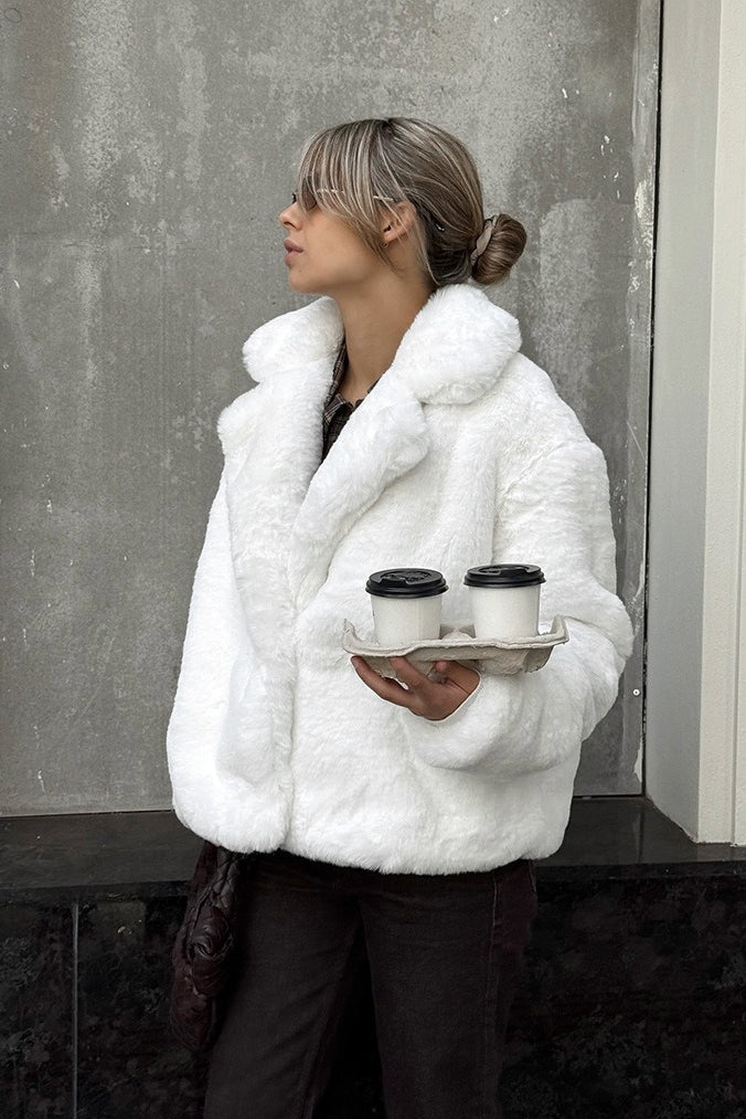 ZEYA - Catherine Short fluffly Coat