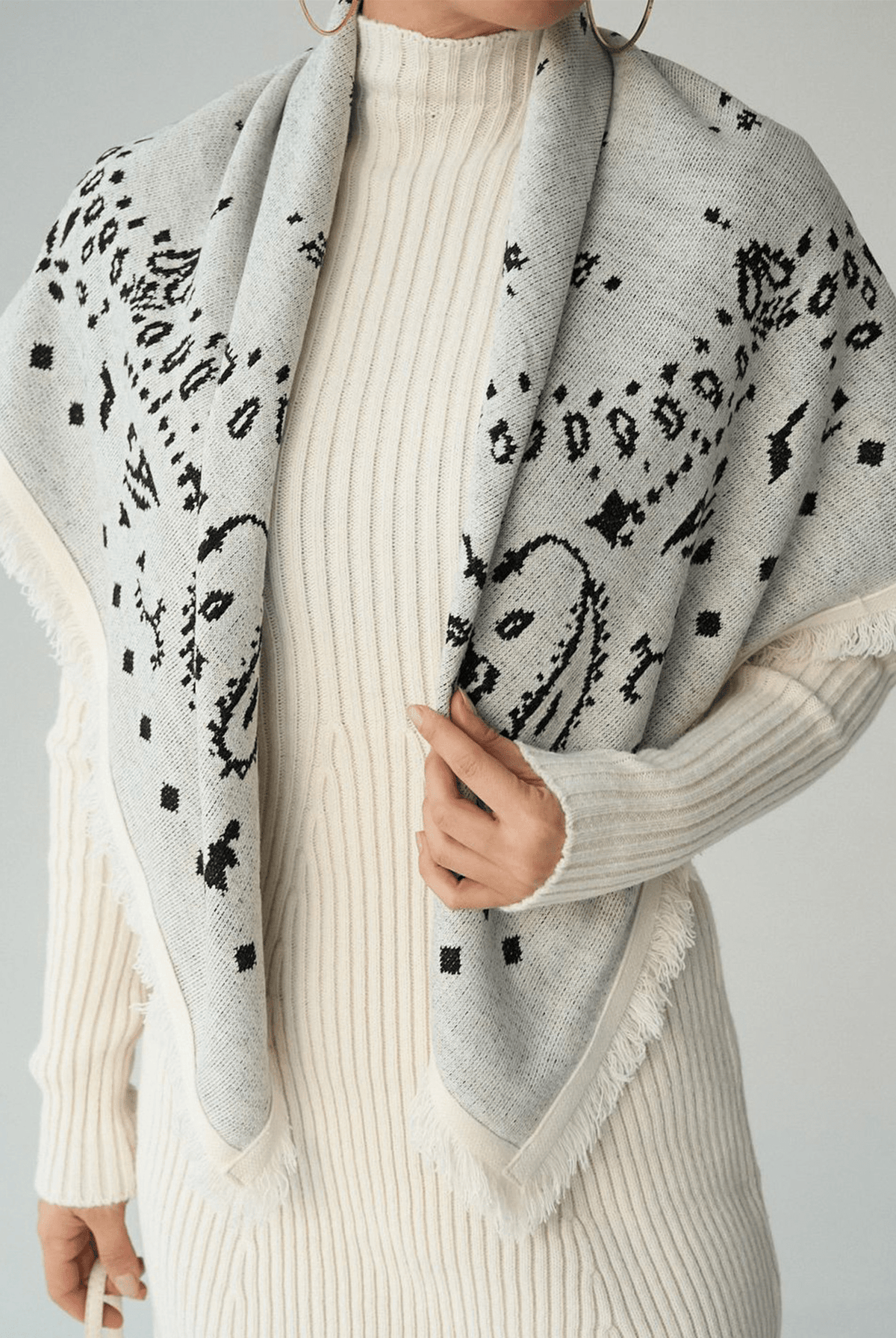 ZEYA - Terry Knitted Fringed Square Scarf