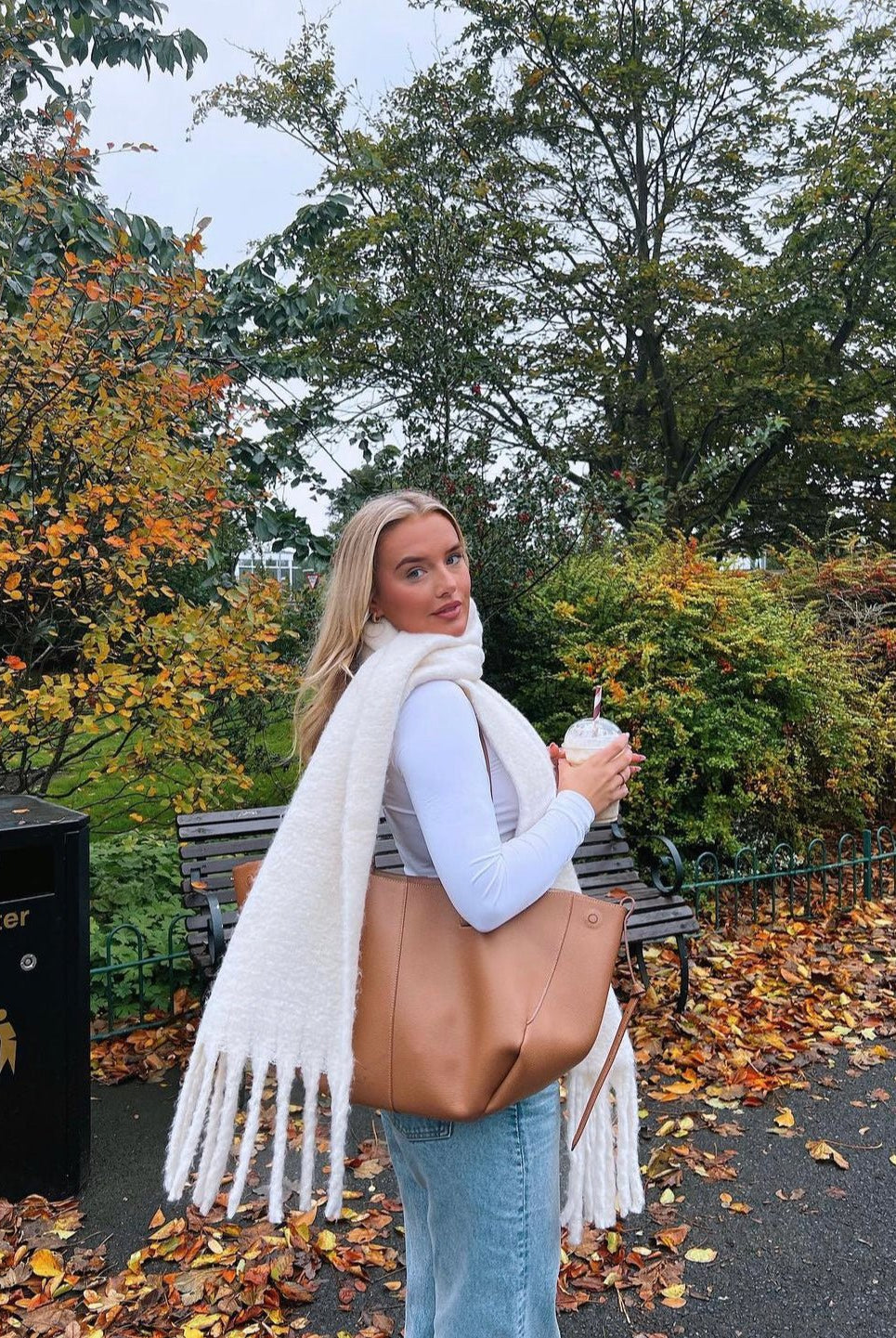 ZEYA - Thigh - Length Chunky Knit Scarf