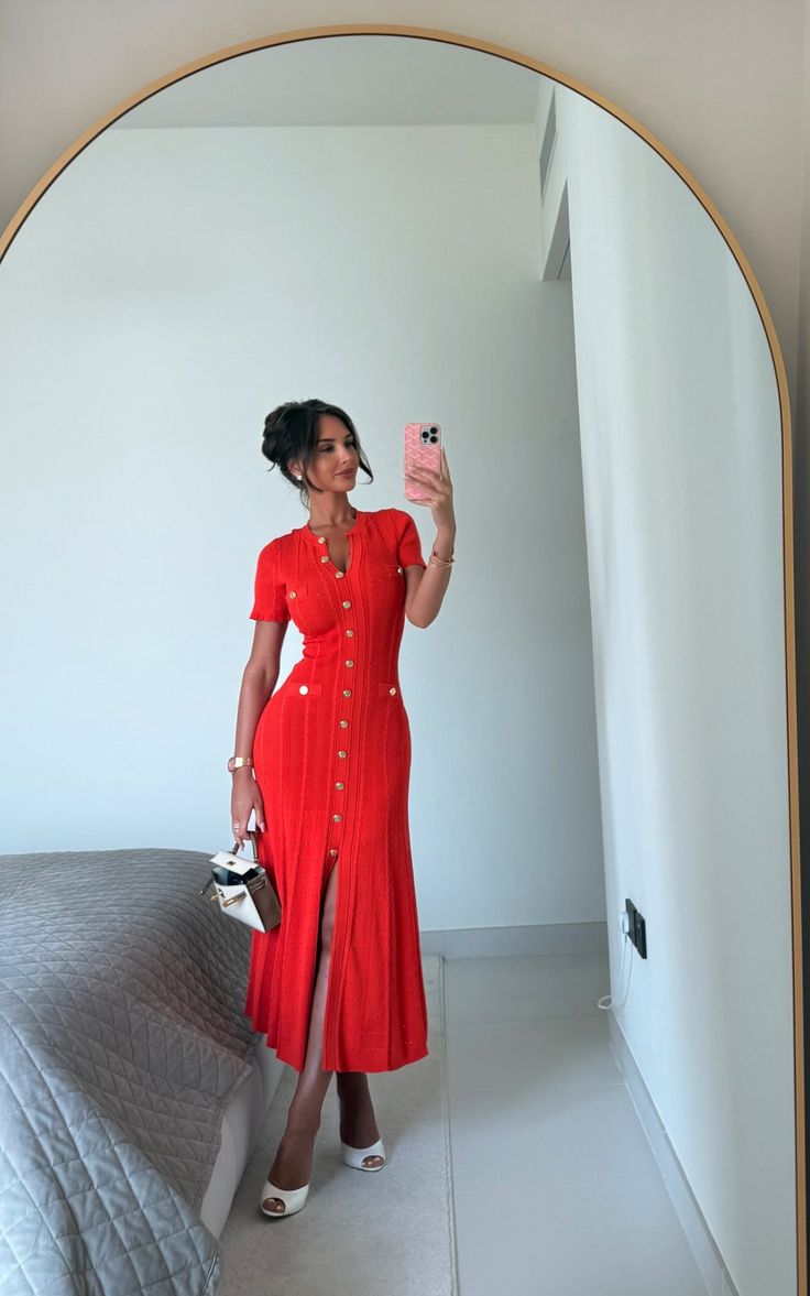 Milena Geripptes Strick-Midikleid