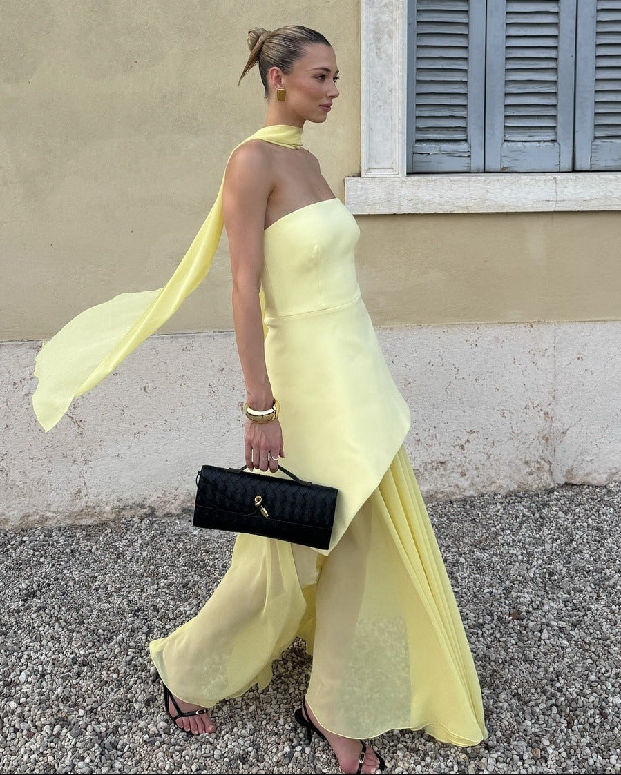 Sophia asymmetrisches transparentes Maxikleid