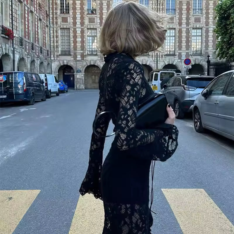 Florencia Französisches Spitzenkleid mit Bindegürtel