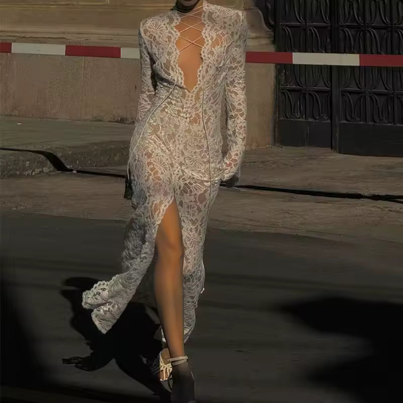 Florencia Französisches Spitzenkleid mit Bindegürtel