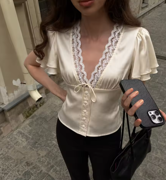 Greta Satin-Button-Bluse