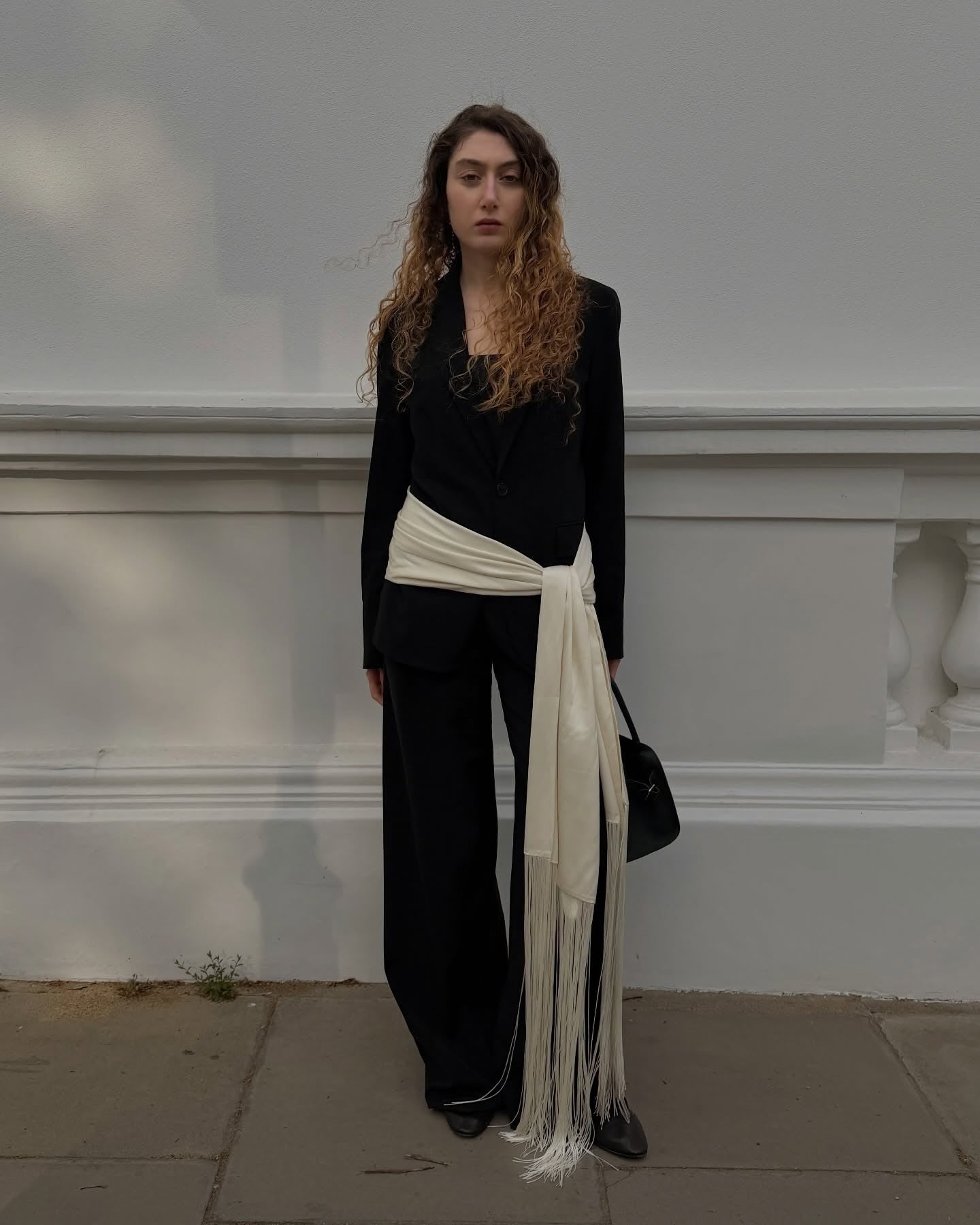Amelie Fransentassel Satin Schal-Gürtel