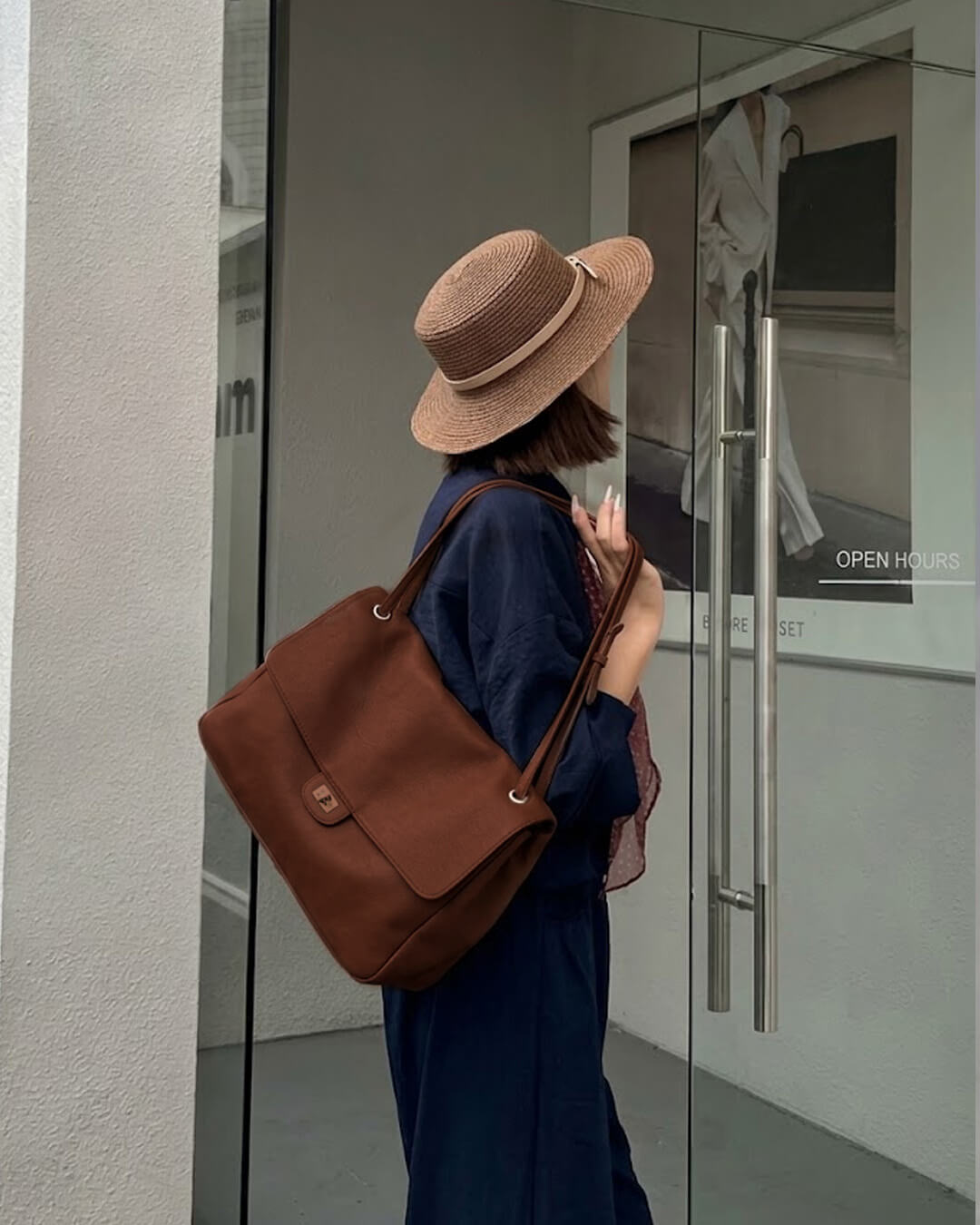 Ava Maxi Flap Lederschultertasche