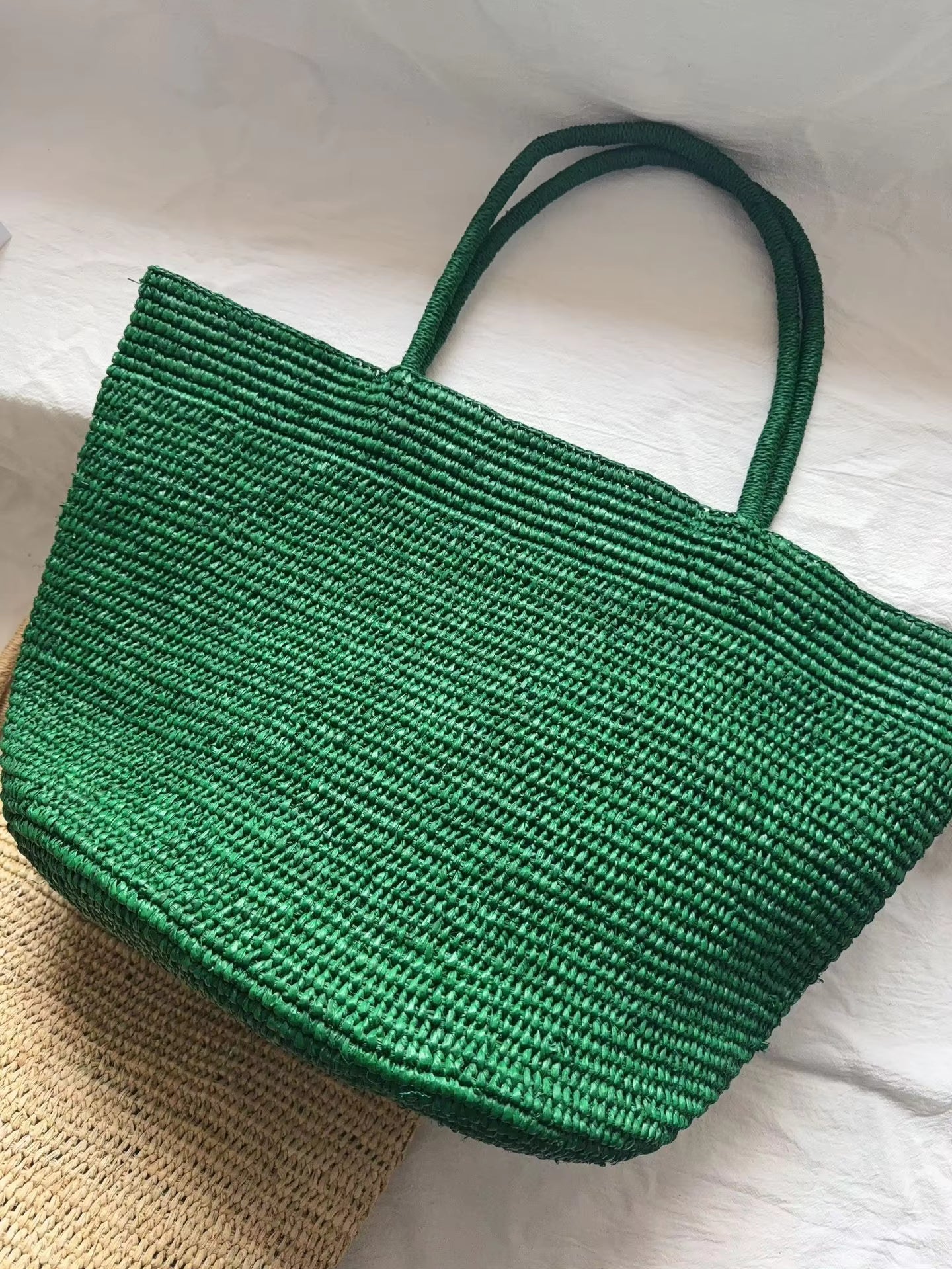 Vivienne handgewebte Rattan-Tasche