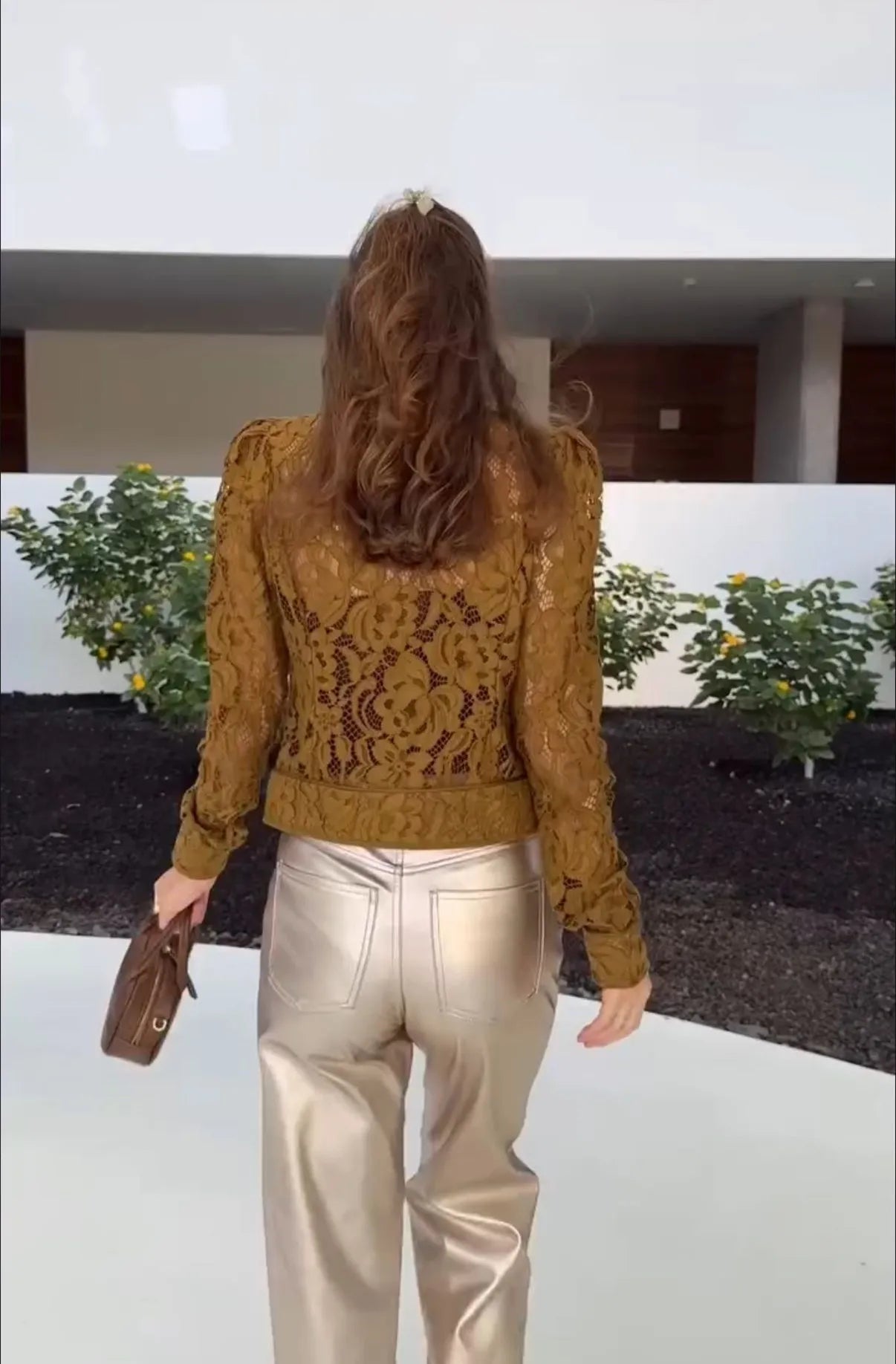 Hannah Spitzenbluse aus transparenter Spitze