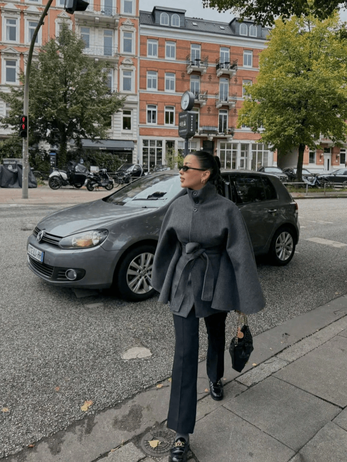 Daniela Cape-Jacke mit Gürtel