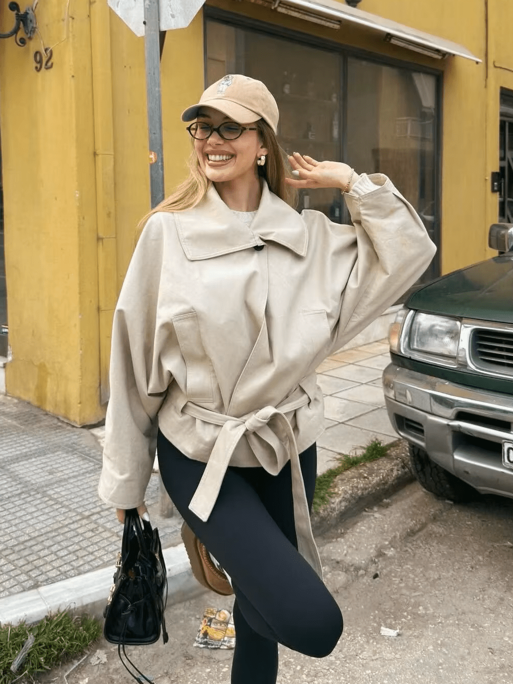 Helena Asymmetrischer Trenchcoat mit Gürtel