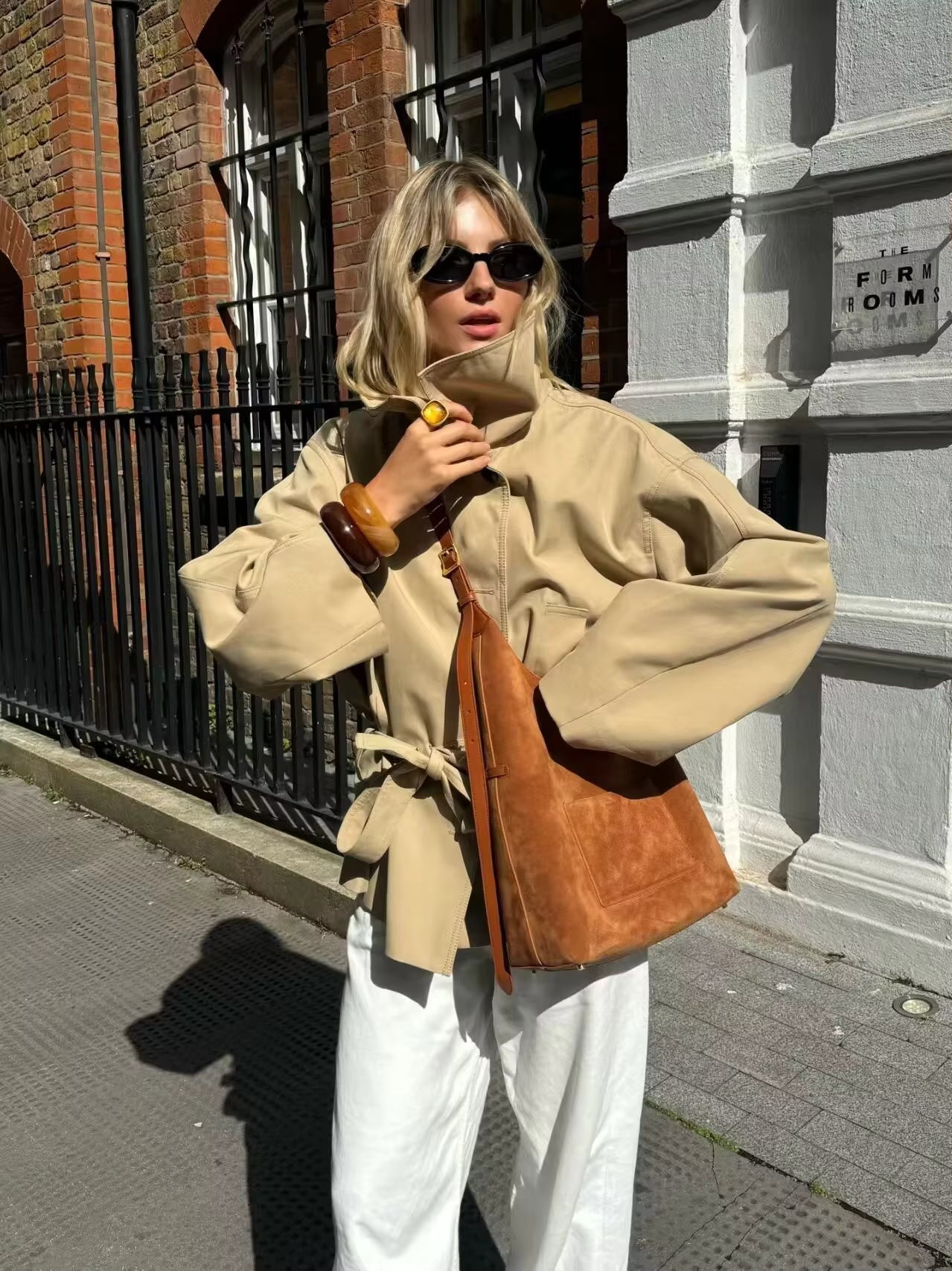Helena Asymmetrischer Trenchcoat mit Gürtel