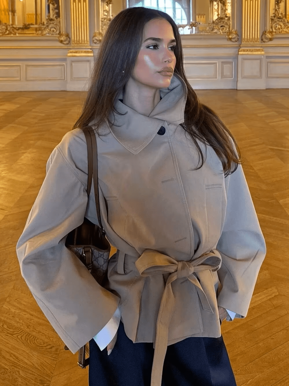 Helena Asymmetrischer Trenchcoat mit Gürtel
