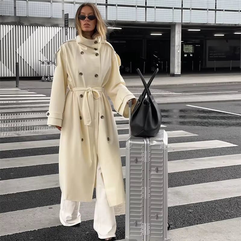 Lucy langer Trenchcoat mit Gürtel