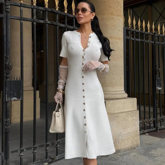 Yara geripptes Strickkleid mit Knopfleiste