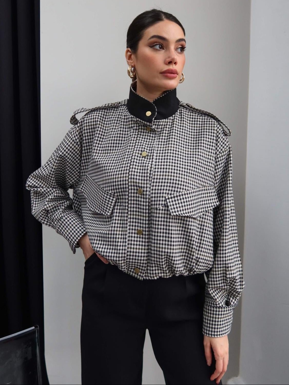 Lisa Bomberjacke mit hohem Kragen und Karomuster