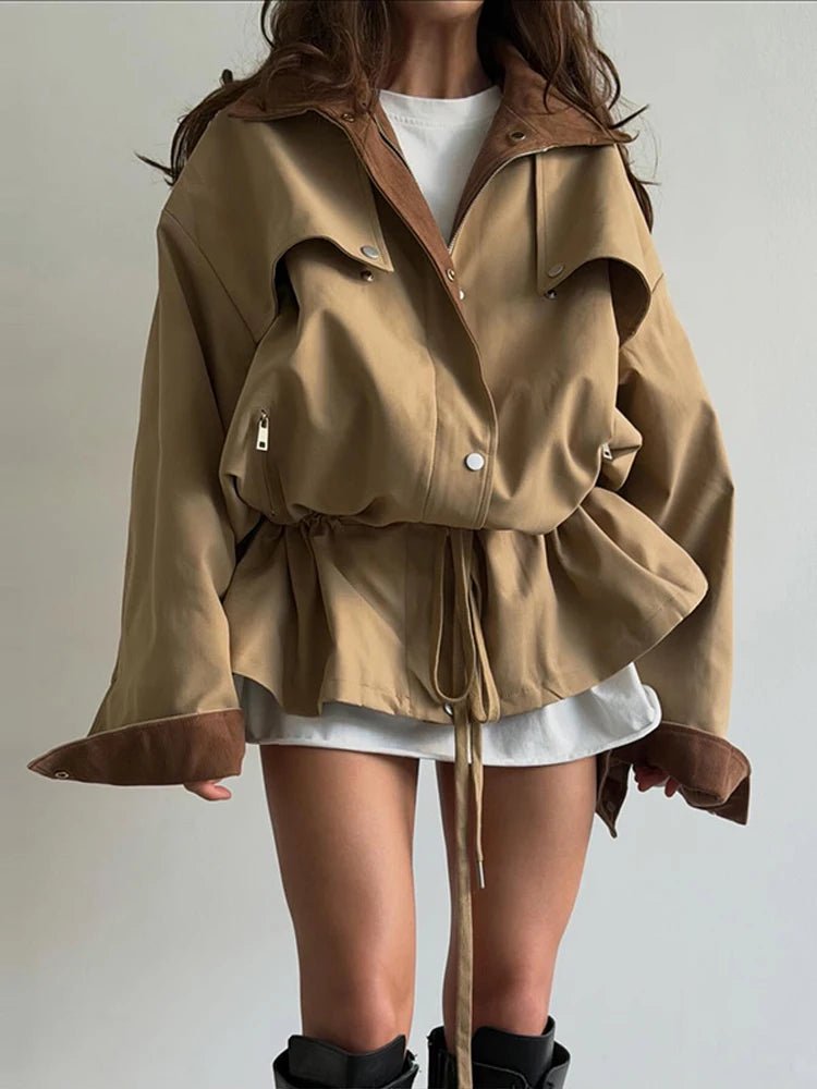 Miriam Windbreaker-Jacke mit kontrastierendem Kragen