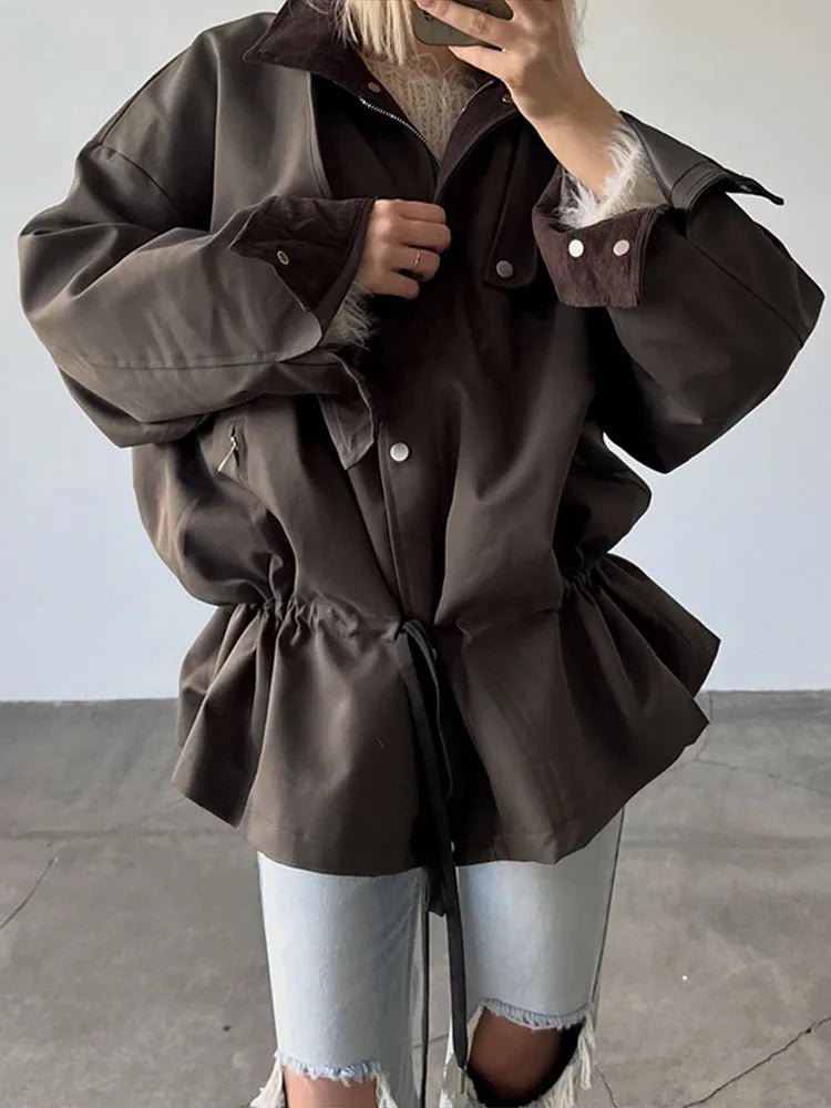 Miriam Windbreaker-Jacke mit kontrastierendem Kragen