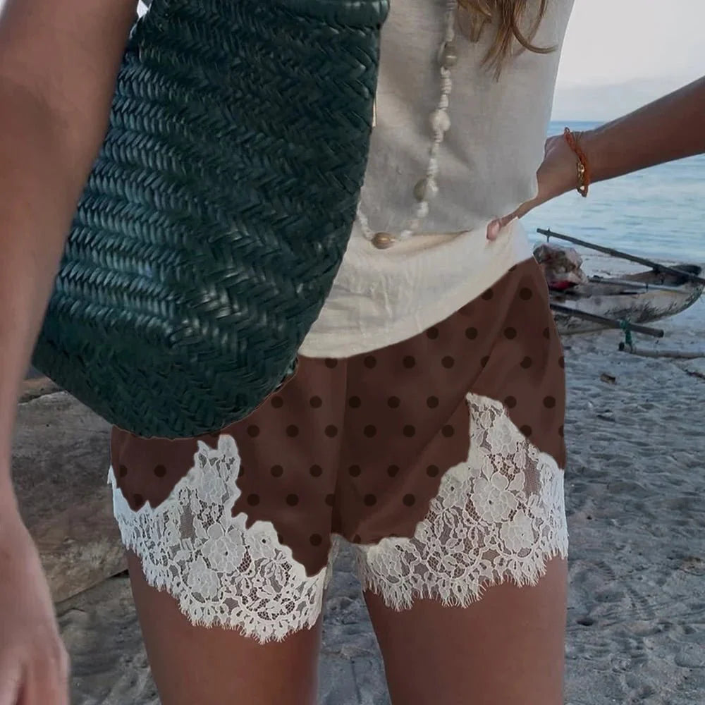 Natasha Polka Dot Shorts mit Spitzenbesatz
