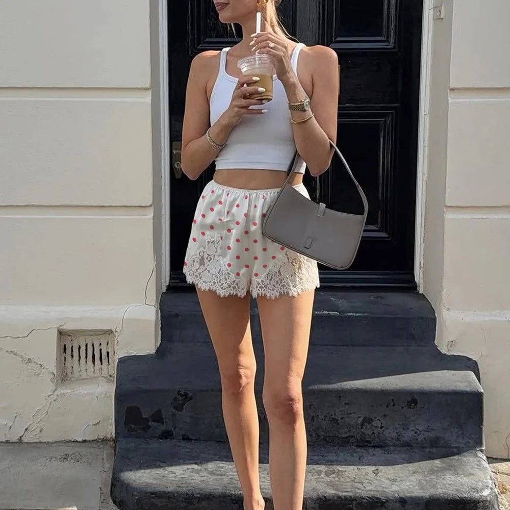 Natasha Polka Dot Shorts mit Spitzenbesatz