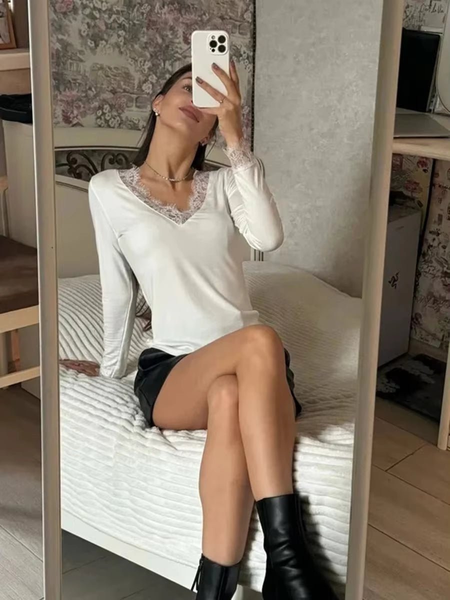 Sarah Spitzen-V-Ausschnitt Freizeit-Top