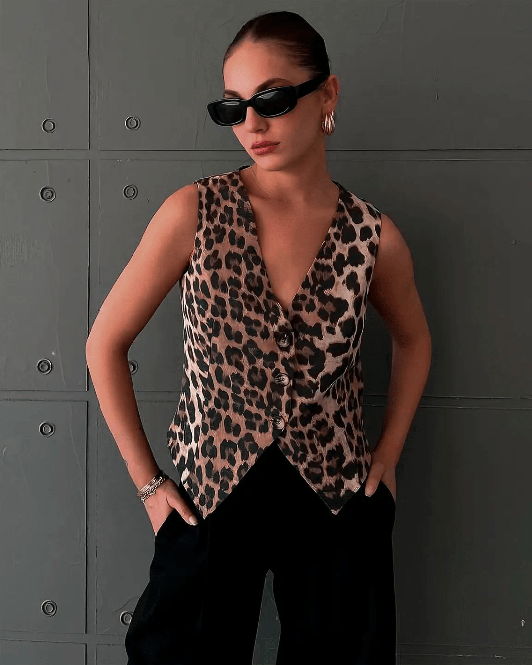 Monica Leoprint Weste