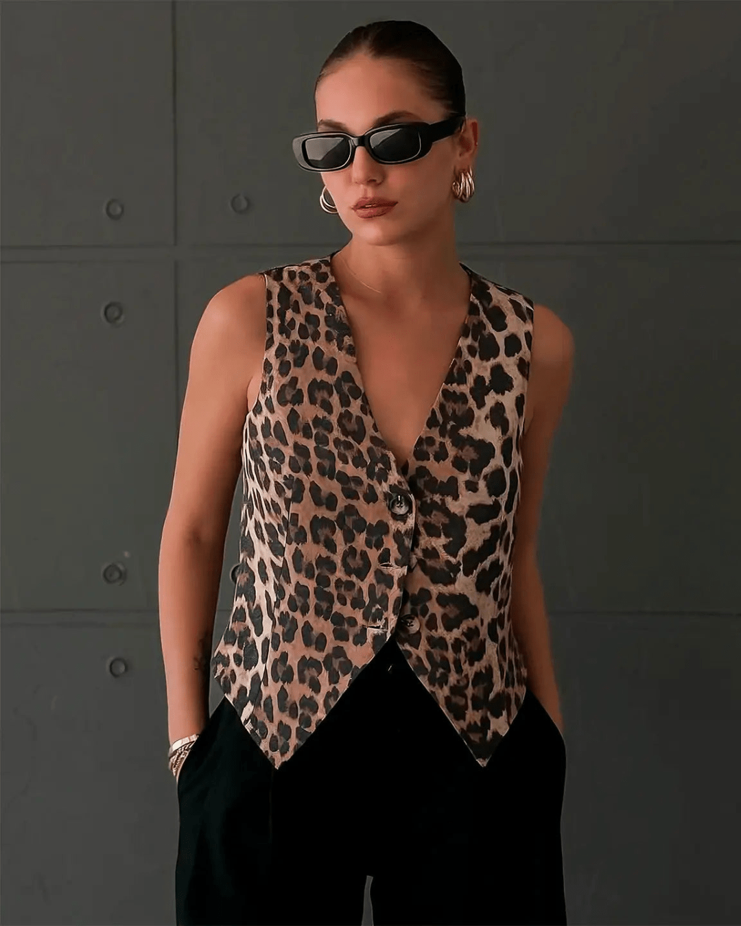 Monica Leoprint Weste