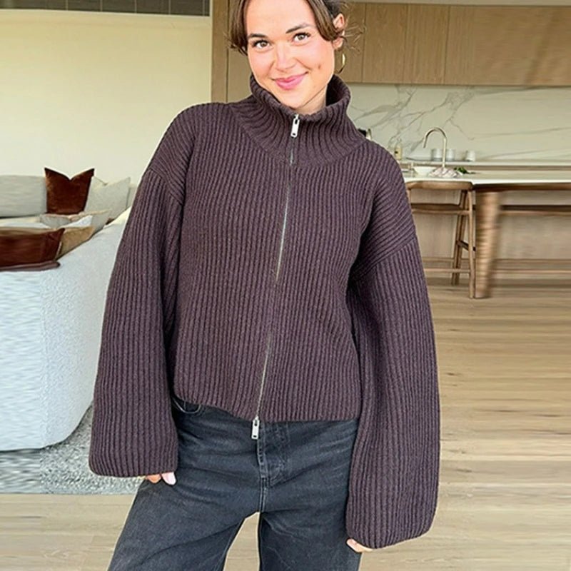 Hanna Strickjacke mit hohem Kragen und Reißverschluss