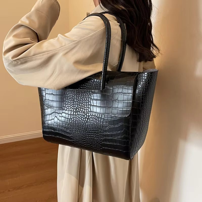 ZEYA - Amelia Embossed Leather Tote