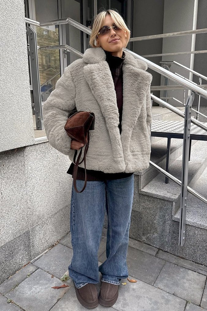 ZEYA - Catherine Short fluffly Coat