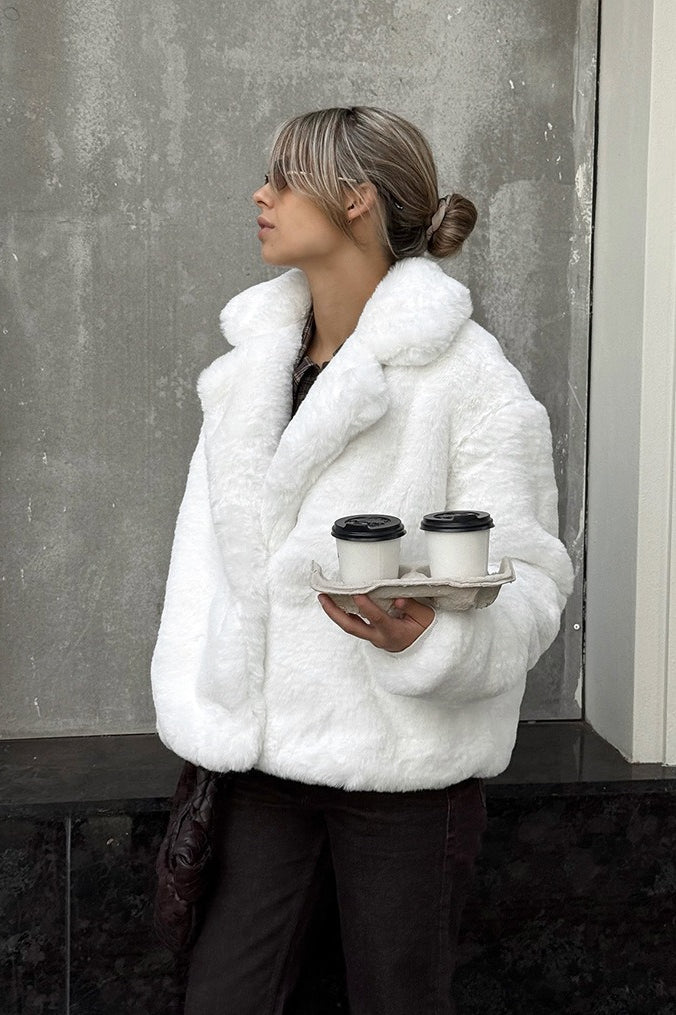 ZEYA - Catherine Short fluffly Coat