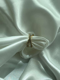 Gänseblümchen Überkreuztes Strass Band Ring