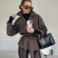 Dianna Kurzer Trenchcoat mit Gürtel