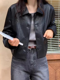 Gianne Cropped Kunstlederjacke
