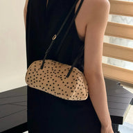 Layla Schultertasche aus Kunstfell mit Gepardenmuster