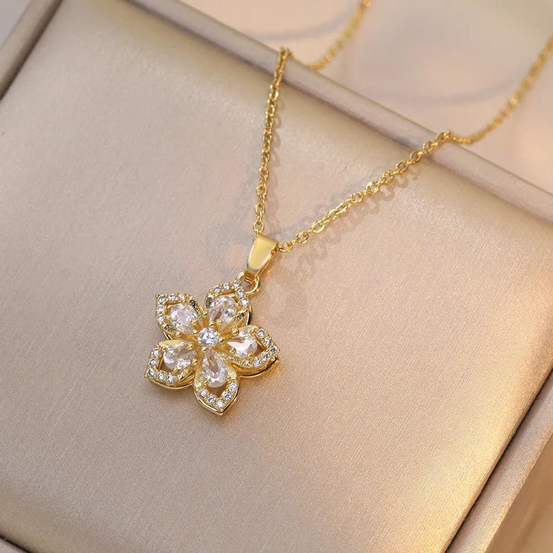 ZEYA - Mia Flower Pendant Necklace