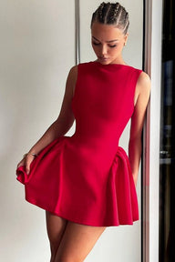 Rina Rüschen-Rückenfreies Minikleid