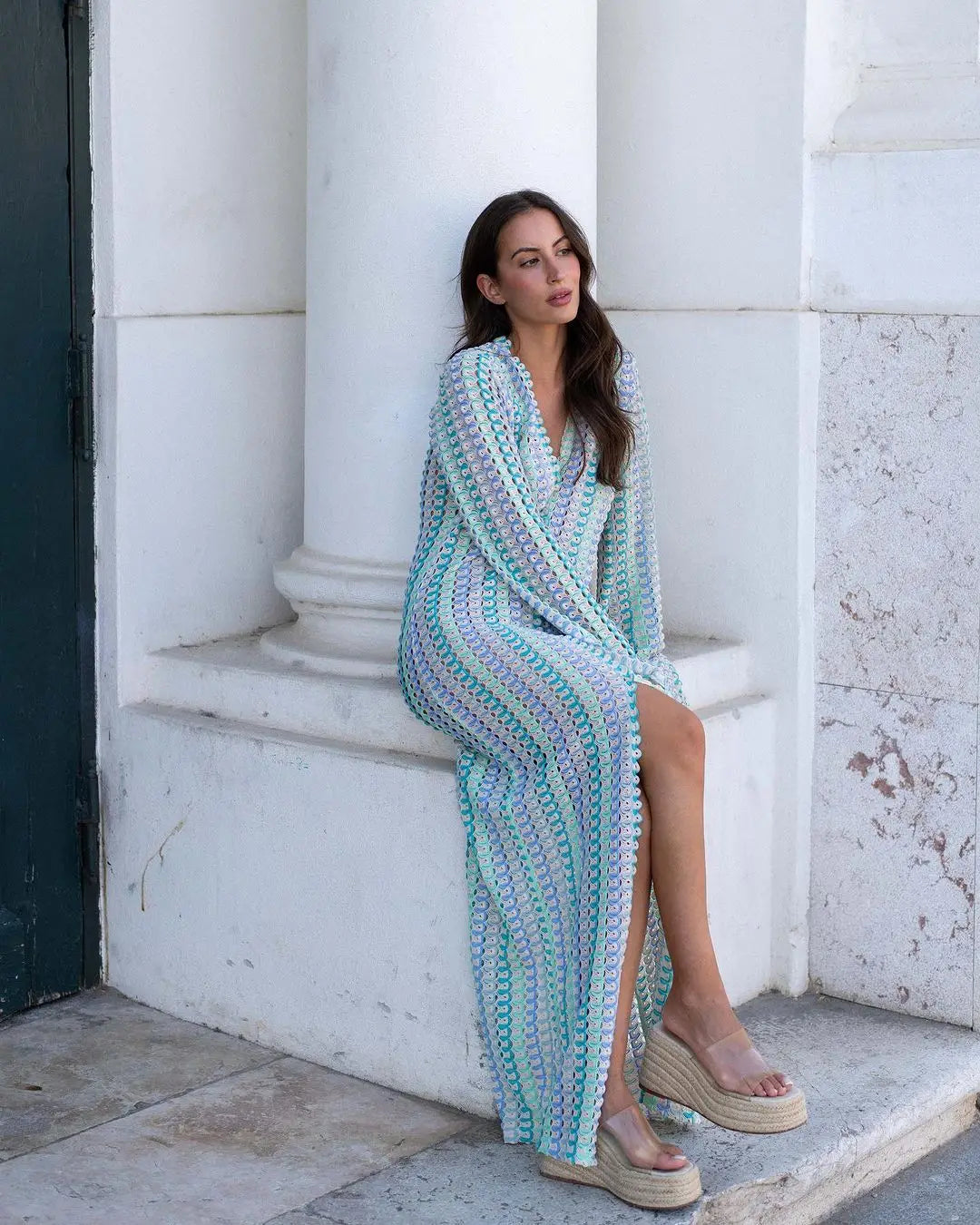 Sophia gehäkeltes gestreiftes Maxikleid mit ausgestellten Ärmeln