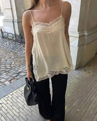 Valerie Spitzen Top mit Seitenschlitz